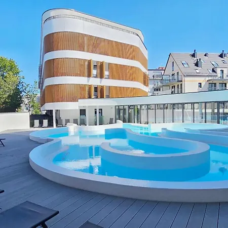 Holidayhomepl Baltic Waves A422 Z Osobna Sypialnia I Balkonem, Gratis Basen, Sauna, Gym דירה